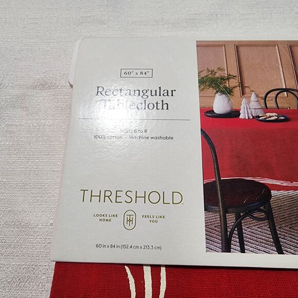 Threshold rectangular tablecloth 60''x 84''seats 6-8 - Picture 3 of 6